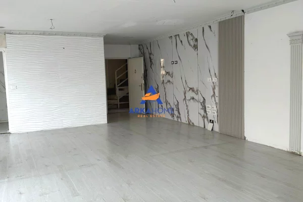 Ambient biznesi ne shitje 1+1 ne Tirane - 262,329 Euro