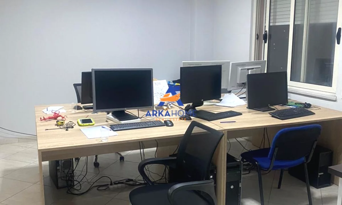 Shtepi me qera Apartament ne Tirane, 2+1, Mobilimi E mobiluar, Pagesa 629  Euro.