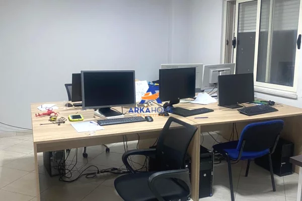 JEPET ME QERA APARTAMENT 2+1 "RRUGA JORDAN MISJA" 60000 LEKE