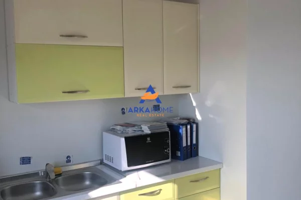 Shtepi me qera Apartament ne Tirane, 2+1, Mobilimi E mobiluar, Pagesa 629  Euro.
