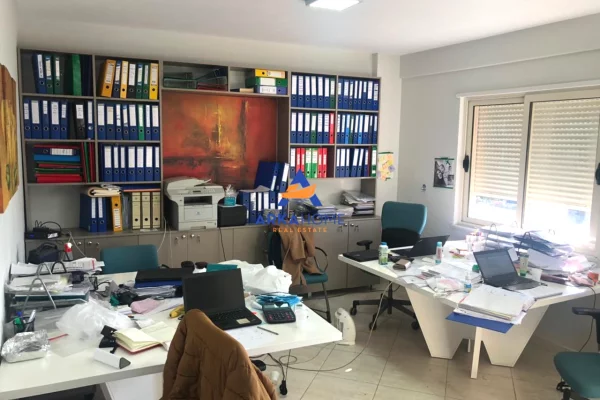 Shtepi me qera Apartament ne Tirane, 2+1, Mobilimi E mobiluar, Pagesa 629  Euro.