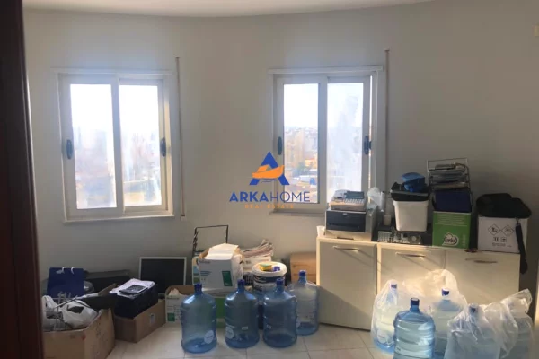 Shtepi me qera Apartament ne Tirane, 2+1, Mobilimi E mobiluar, Pagesa 629  Euro.