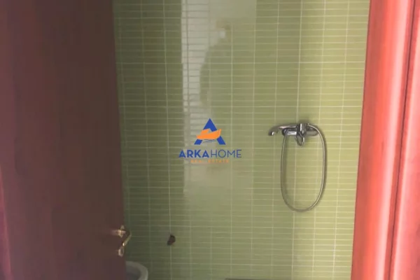 Shtepi me qera Apartament ne Tirane, 2+1, Mobilimi E mobiluar, Pagesa 629  Euro.