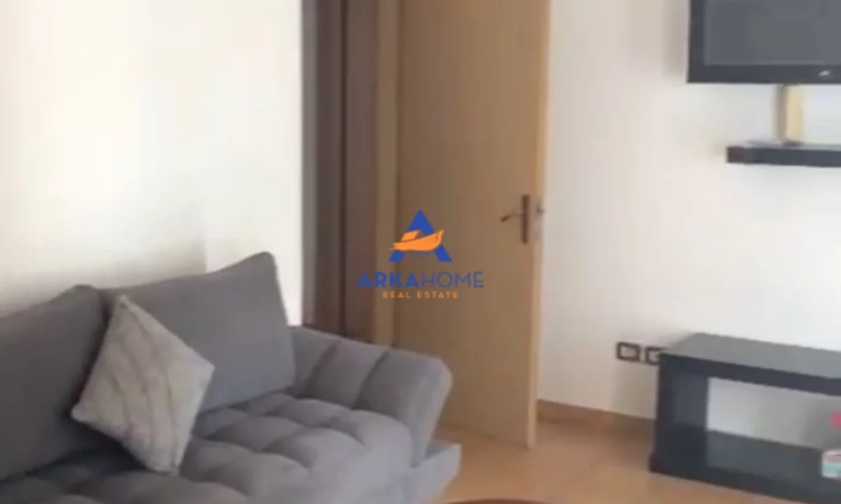 Shtepi me qera Apartament ne Tirane, 2+1, Mobilimi E mobiluar, Pagesa 629  Euro.