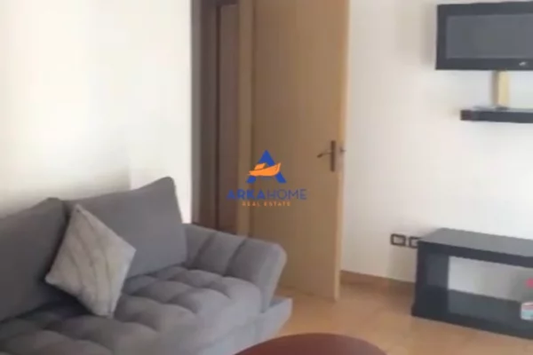 JEPET APARTAMENT 2+1 ME QERA "TEK 21 DHJETORI, RR. SHEFQET MASARAI" 60.000 LEKE