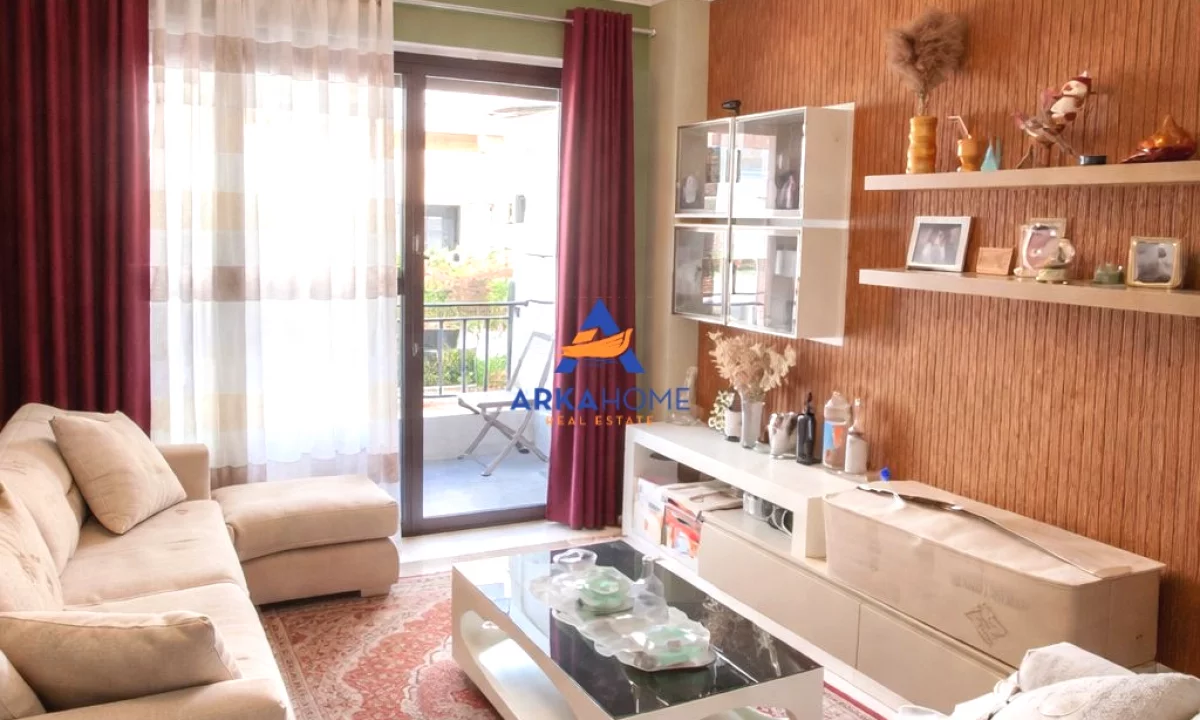 Shtepi ne shitje Apartament ne Tirane, 2+1, Mobilimi E mobiluar, Pagesa 160,680  Euro.