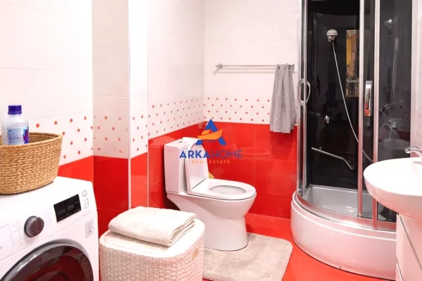 Shtepi ne shitje Apartament ne Tirane, 2+1, Mobilimi E mobiluar, Pagesa 160,680  Euro.