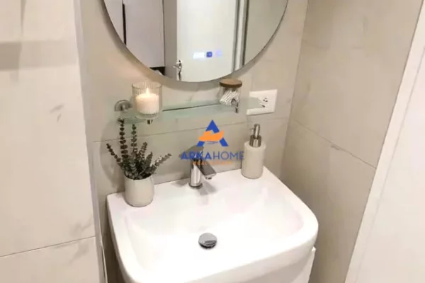 Shtepi me qera Apartament ne Tirane, 1+1, Mobilimi E mobiluar, Pagesa 400  Euro.