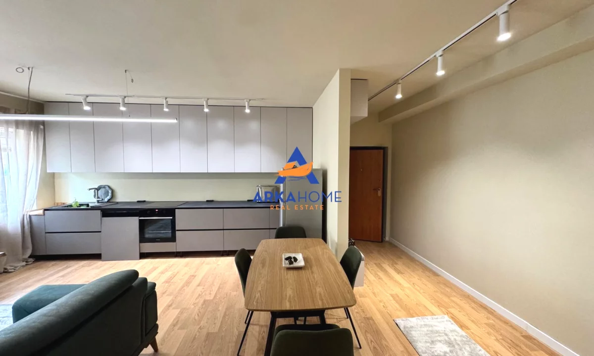 Shtepi me qera Apartament ne Tirane, 2+1, Mobilimi E mobiluar, Pagesa 1,049  Euro.