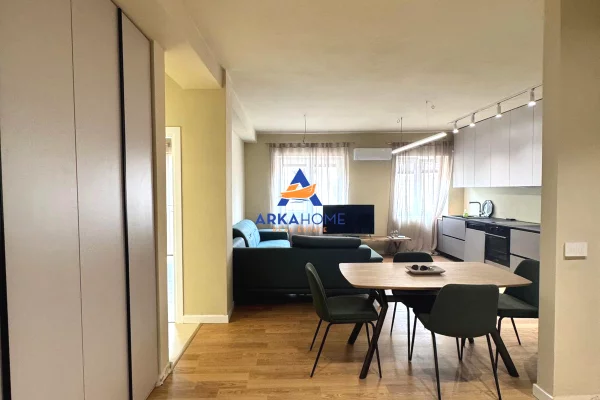 Shtepi me qera Apartament ne Tirane, 2+1, Mobilimi E mobiluar, Pagesa 1,049  Euro.