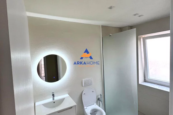 Shtepi me qera Apartament ne Tirane, 2+1, Mobilimi E mobiluar, Pagesa 1,049  Euro.