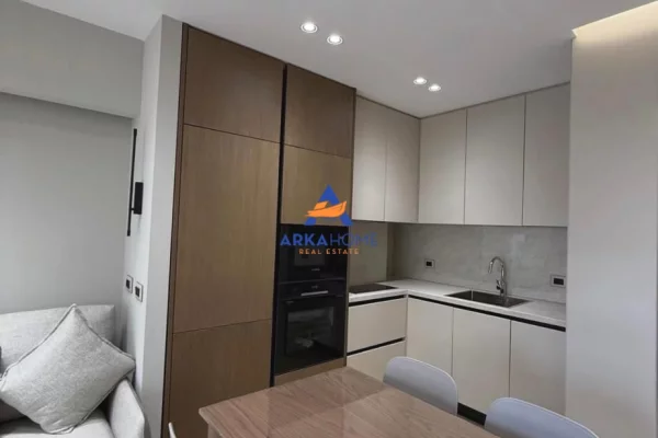 Shtepi me qera Apartament ne Tirane, 1+1, Mobilimi E mobiluar, Pagesa 1,000  Euro.