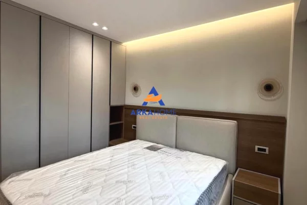 Shtepi me qera Apartament ne Tirane, 1+1, Mobilimi E mobiluar, Pagesa 1,000  Euro.