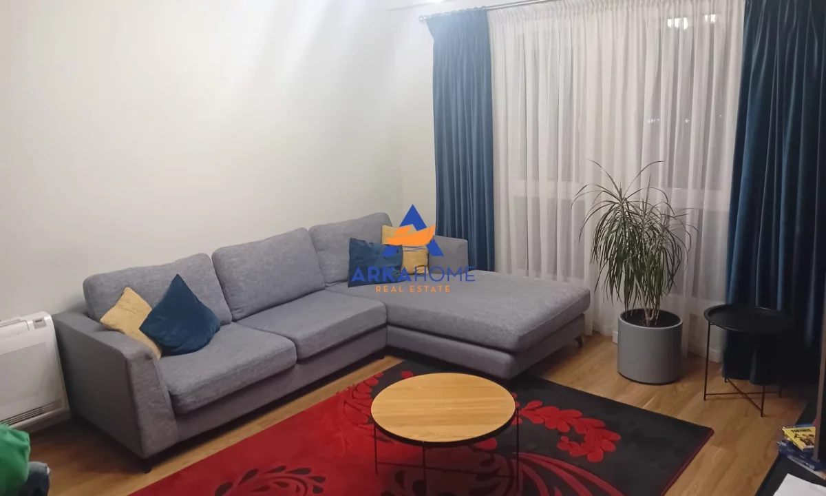 Shtepi me qera Apartament ne Tirane, 3+1, Mobilimi E mobiluar, Pagesa 1,000  Euro.