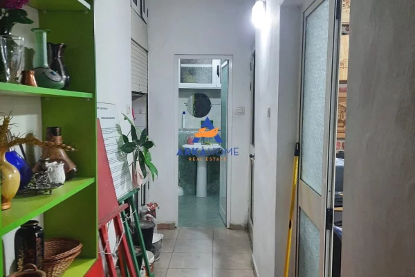 SHITET AMBIENT BIZNESI 76,16M2 " PRANE SHALLVAREVE " 235000 EURO