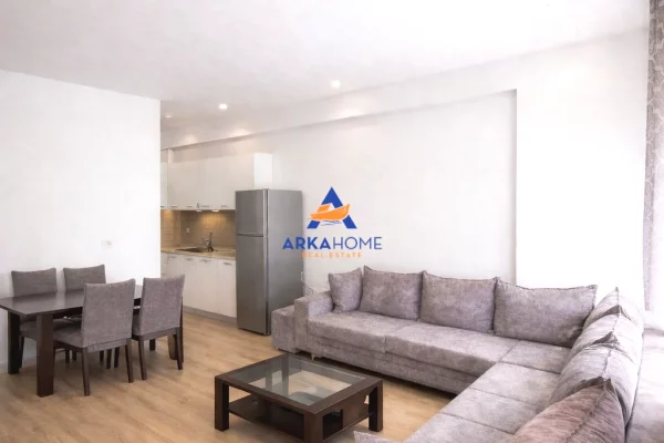 Shtepi ne shitje Apartament ne Tirane, 1+1, Mobilimi E mobiluar, Pagesa 165,000  Euro.