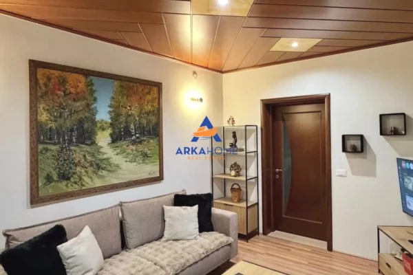 Shtepi me qera Apartament ne Tirane, 1+1, Mobilimi E mobiluar, Pagesa 577  Euro.