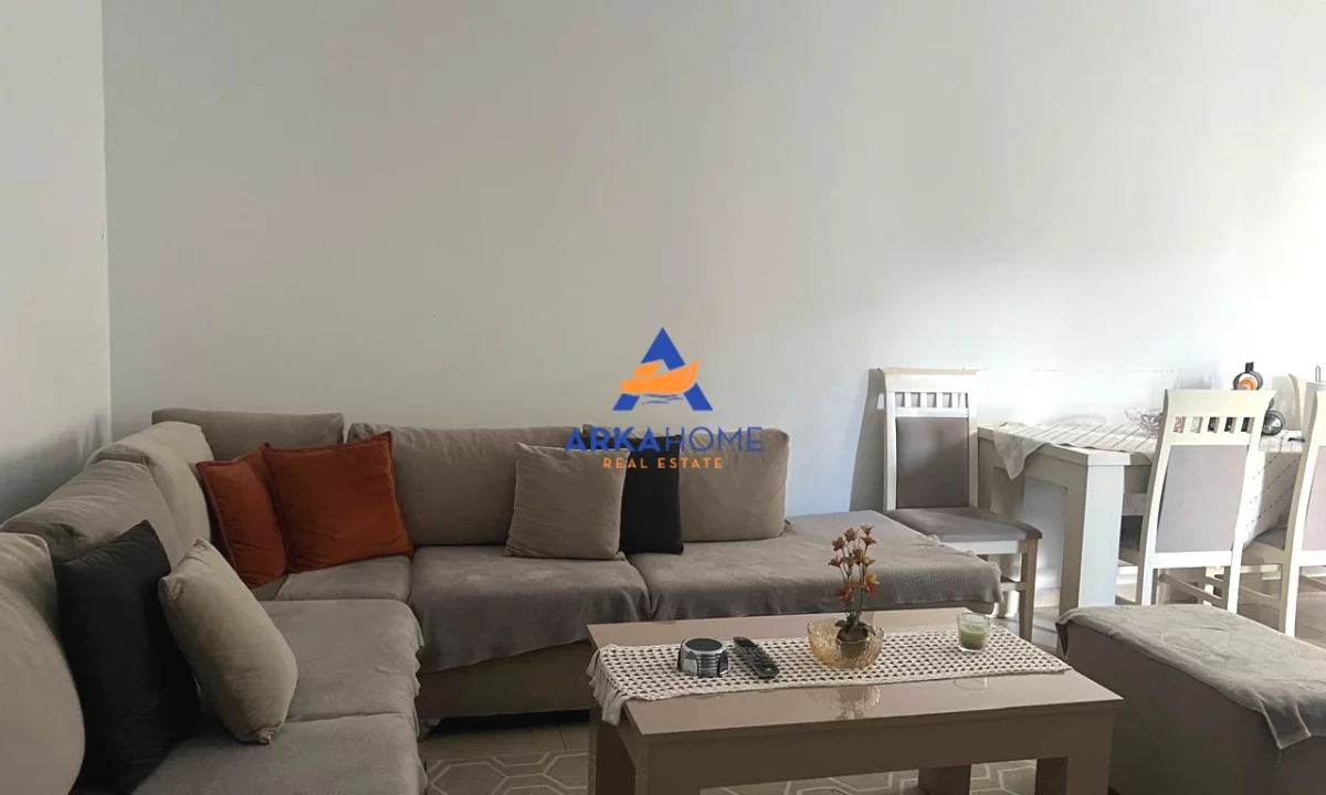 Shtepi me qera Apartament ne Tirane, 1+1, Mobilimi E mobiluar, Pagesa 577  Euro.