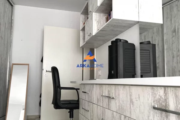 Shtepi me qera Apartament ne Tirane, 1+1, Mobilimi E mobiluar, Pagesa 577  Euro.