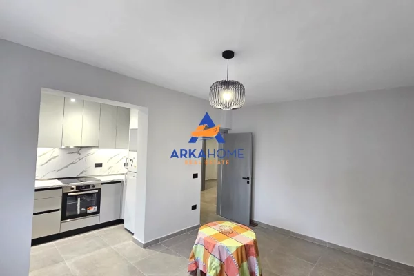 Shtepi me qera 3+1 ne Tirane - 700 Euro