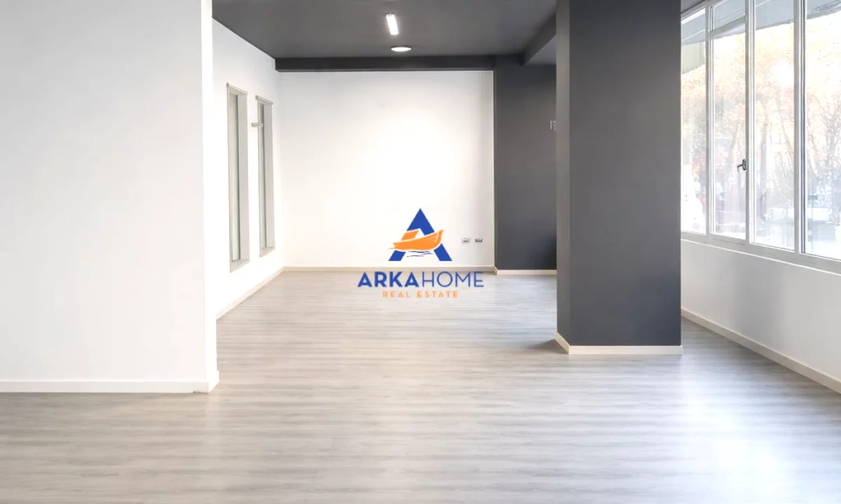 JEPET AMBIENT ME QERA 115M2 "PRANE SHESHIT WILLSON" 1500 EURO