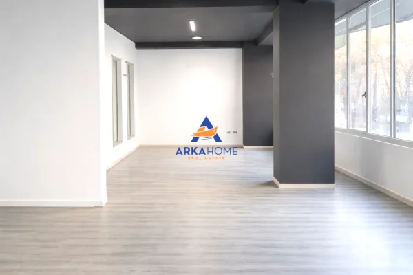 JEPET AMBIENT ME QERA 115M2 "PRANE SHESHIT WILLSON" 1500 EURO