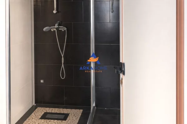 JEPET AMBIENT ME QERA 115M2 "PRANE SHESHIT WILLSON" 1500 EURO