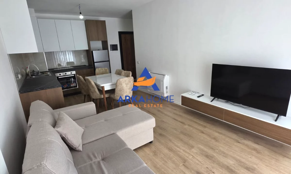 Shtepi me qera Apartament ne Tirane, 2+1, Mobilimi E mobiluar, Pagesa 525  Euro.
