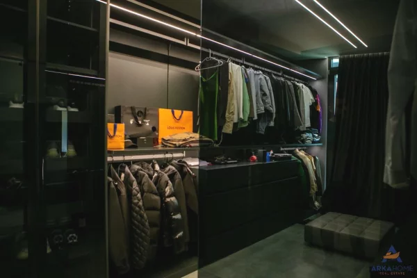 Shtepi ne shitje Apartament ne Tirane, 3+1, Mobilimi E mobiluar, Pagesa 850,000  Euro.