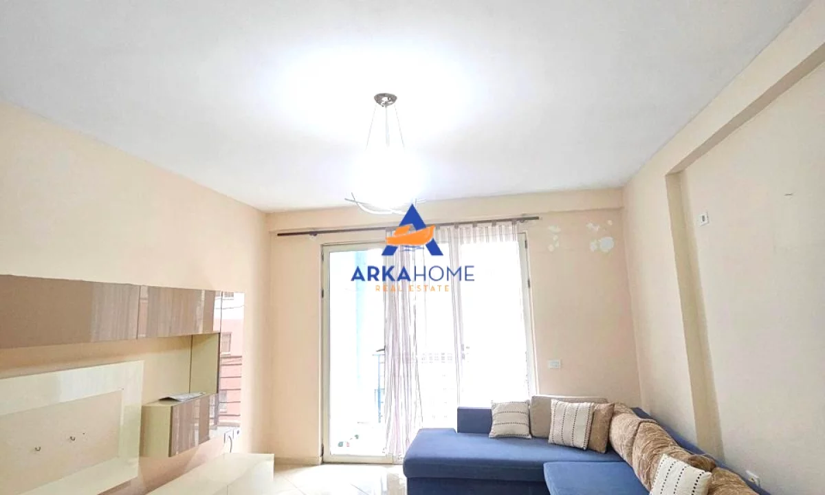 Shtepi me qera Apartament ne Tirane, 2+1, Mobilimi E mobiluar, Pagesa 525  Euro.