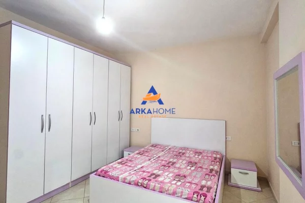 Shtepi me qera Apartament ne Tirane, 2+1, Mobilimi E mobiluar, Pagesa 525  Euro.