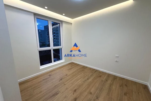 JEPET ME QERA AMBIENT BIZNESI 1+1 "RRUGA ROBERT SHVARC,PRANE KESH " 1000 EURO