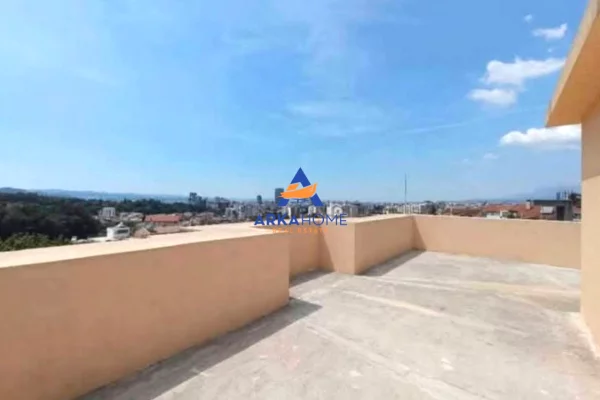 JEPET VILE ME QERA 3 KATE "TE RRUGA E ELBASANIT" 250000 LEKE