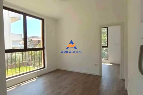 JEPET VILE ME QERA 3 KATE "TE RRUGA E ELBASANIT" 250000 LEKE