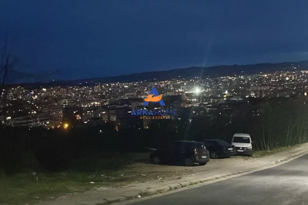 Terreno in vendita a Tirana - 221,084 Euro