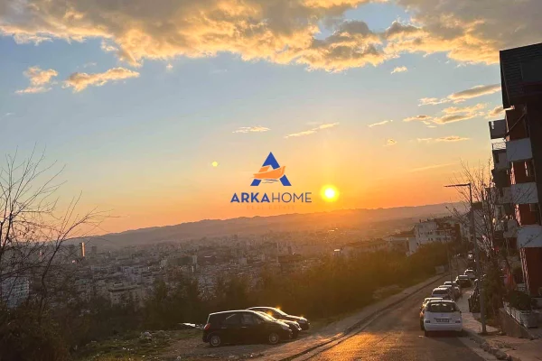 Terreno in vendita a Tirana - 221,084 Euro