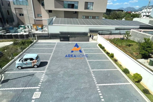 JEPET ME QERA GODINE BIZNESI/ZYRA 360M2 "PRANE UNIVERSITETIT ALDENT,TEG" 5000 EURO (I DISKUTUESHEM)