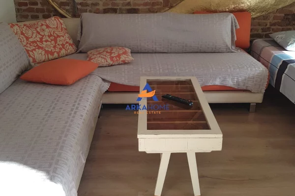 Shtepi me qera Apartament ne Tirane, 1+1, Mobilimi E mobiluar, Pagesa 500  Euro.