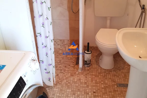 Shtepi me qera Apartament ne Tirane, 1+1, Mobilimi E mobiluar, Pagesa 500  Euro.