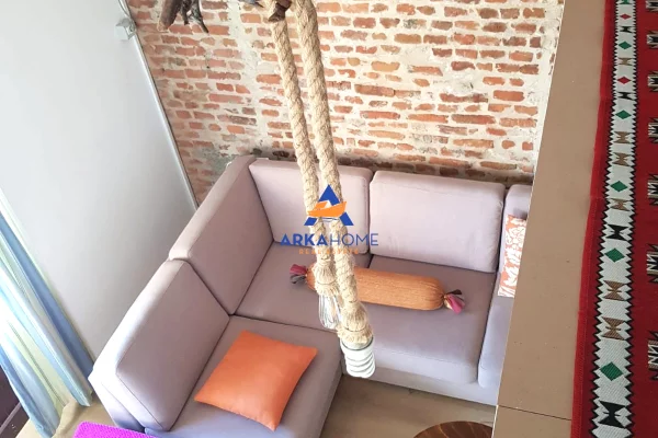 Shtepi me qera Apartament ne Tirane, Garsoniere, Mobilimi E mobiluar, Pagesa 500  Euro.