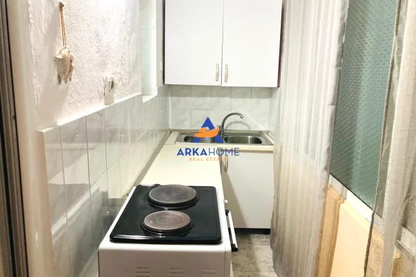 Shtepi me qera Apartament ne Tirane, 1+1, Mobilimi E mobiluar, Pagesa 578  Euro.