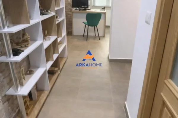 SHITET DYQAN 60M2 "AFER SHKOLLES SABAUDIN GARBANI, RRUGA MUHAMET GJOLLESHAJ" 260.000 EURO