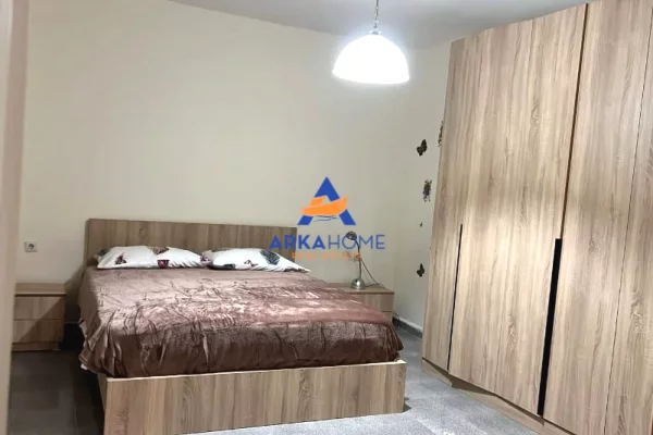Shtepi me qera Apartament ne Tirane, 1+1, Mobilimi E mobiluar, Pagesa 400  Euro.