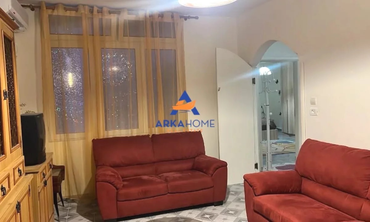 Shtepi me qera Apartament ne Tirane, 1+1, Mobilimi E mobiluar, Pagesa 400  Euro.