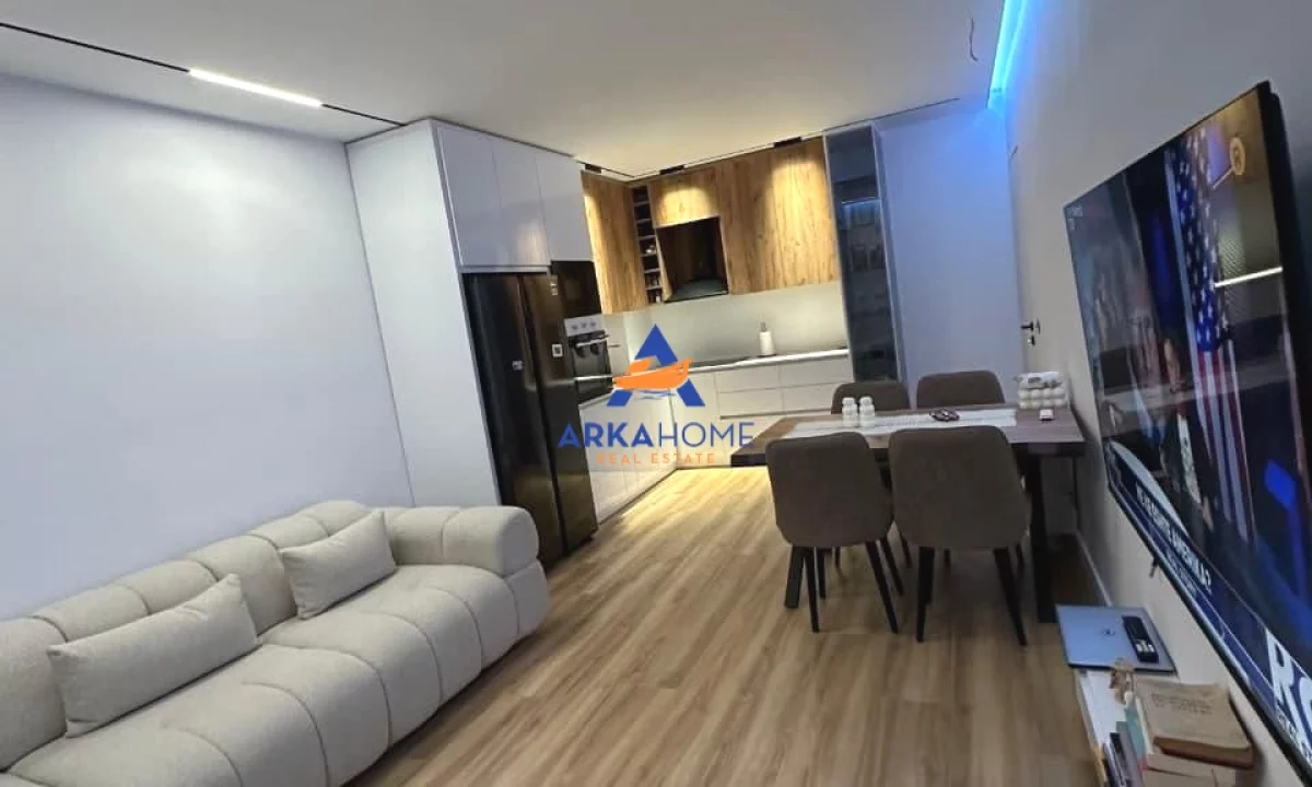 Shtepi ne shitje Apartament ne Tirane, 2+1, Mobilimi E mobiluar, Pagesa 145,000  Euro.