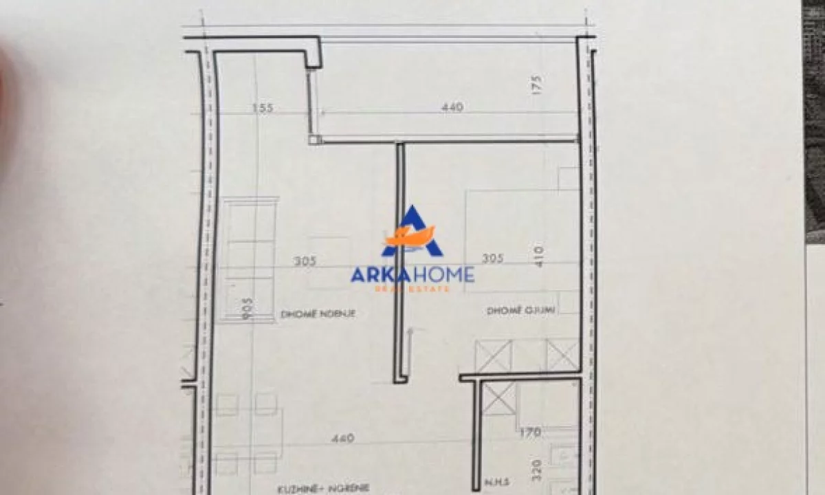 Shtepi ne shitje Apartament ne Tirane, 1+1, Mobilimi Bosh, pa mobiluar, Pagesa 79,300  Euro.