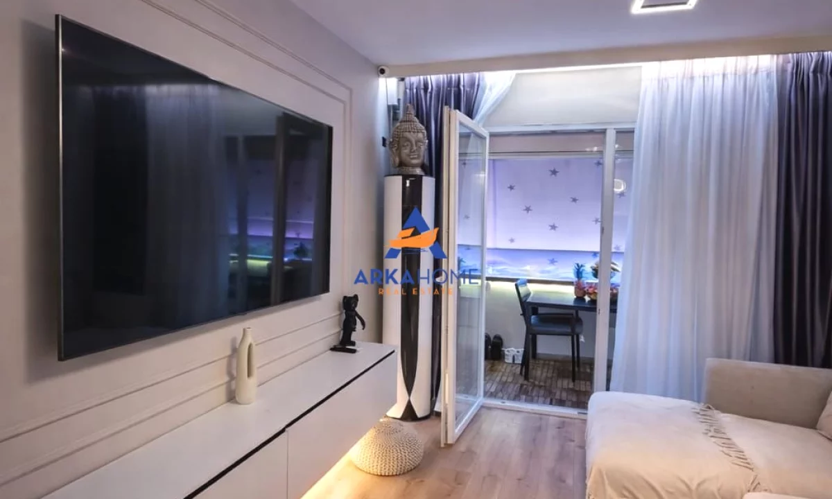 Shtepi ne shitje Apartament ne Tirane, 2+1, Mobilimi E mobiluar, Pagesa 370,000  Euro.