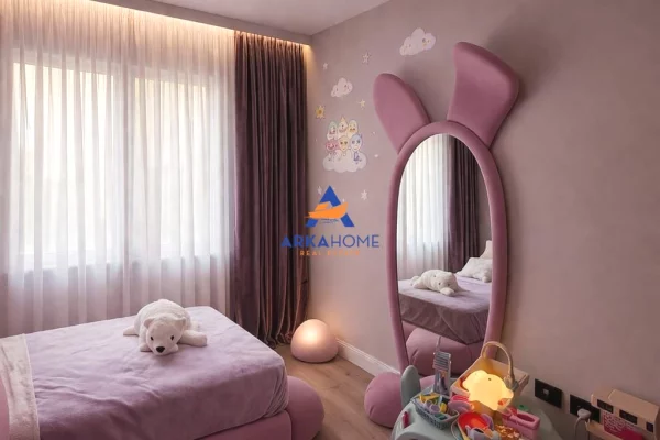 Shtepi ne shitje Apartament ne Tirane, 2+1, Mobilimi E mobiluar, Pagesa 370,000  Euro.