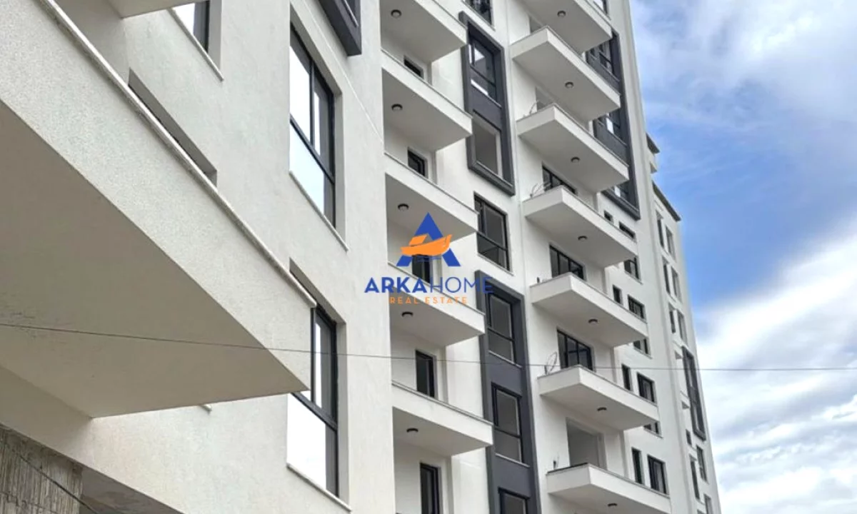 SHITET DYQAN 75M2 "FUSHA AVIACIONIT" 225000 EURO