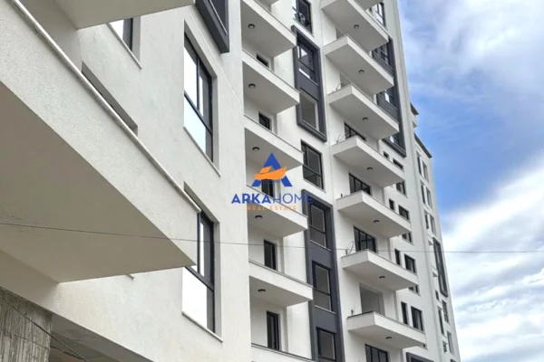 Business Property in Sale 1+1 in Tirana - 225,000 Euro